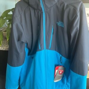 Men’s brand new North Face jacket